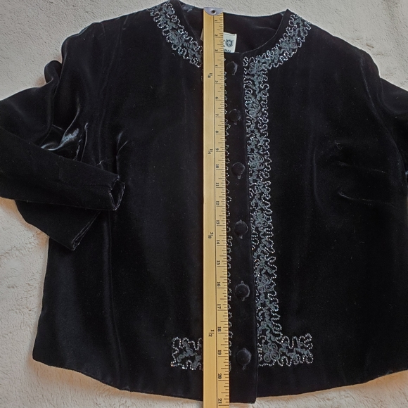 Vintage Duet Embroidered Velvet Bolero Style Jacket See Description for sizing - Picture 8 of 10